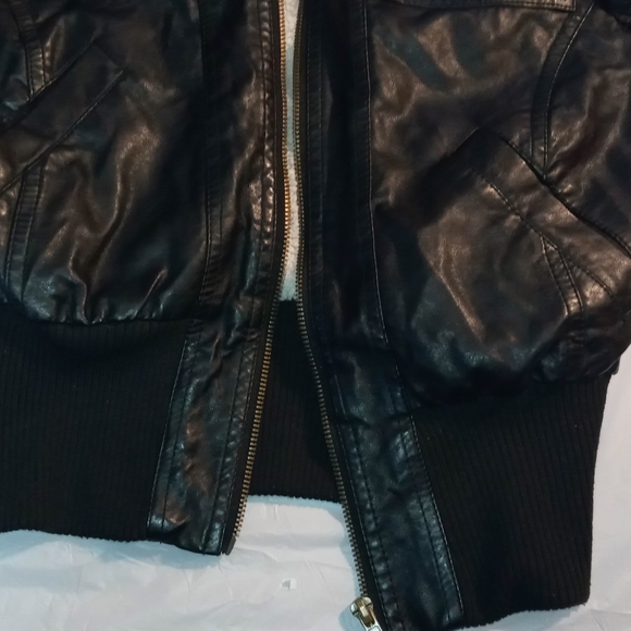 Kid Amor jacket size (S) used but like New - Picture 7 of 15